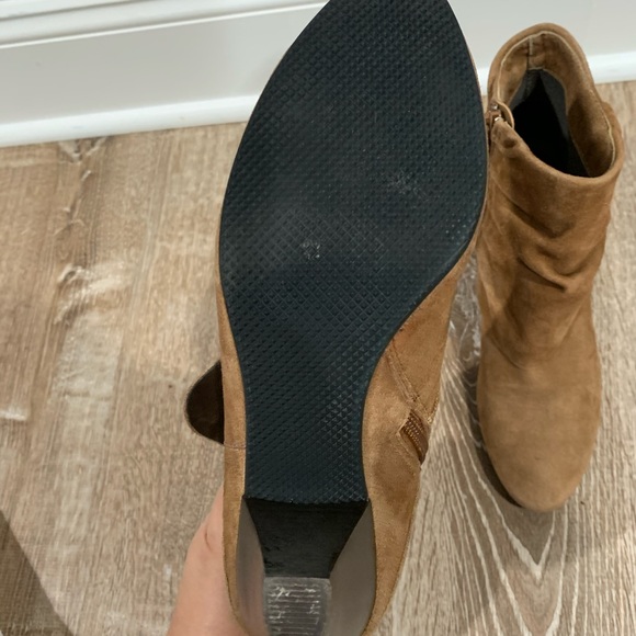 Vaneli Bootie - Picture 4 of 6